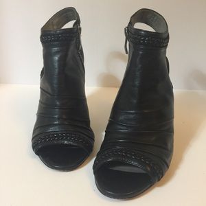 Vince Camuto Archer Shootie